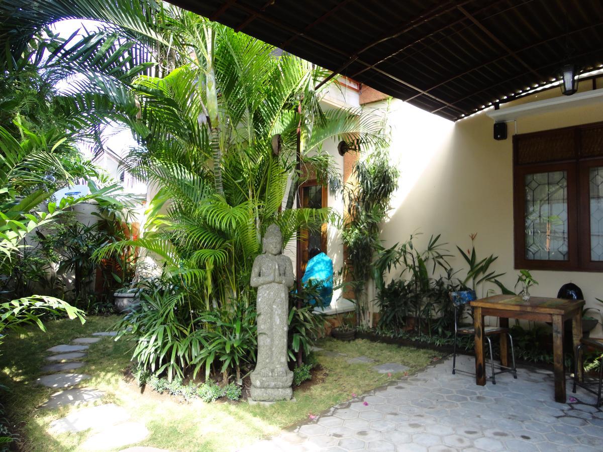 Seminyak Hideaway Hotel Exterior photo