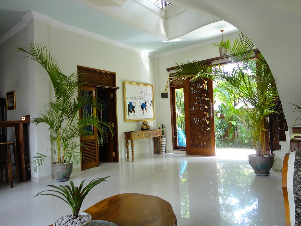 Seminyak Hideaway Hotel Exterior photo